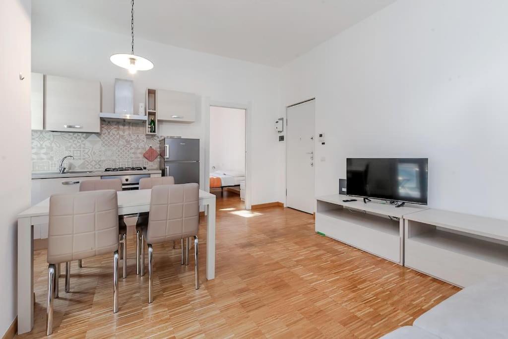 Benvenuti A Casa Milano Centro Apartamento Exterior foto