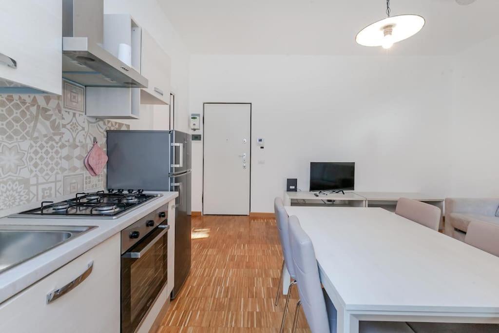 Benvenuti A Casa Milano Centro Apartamento Exterior foto